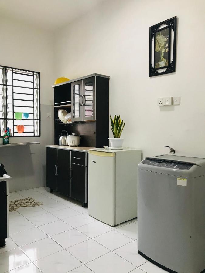 Alyn Home Batu Pahat II Wifi Coway Mohd Noor Exterior foto